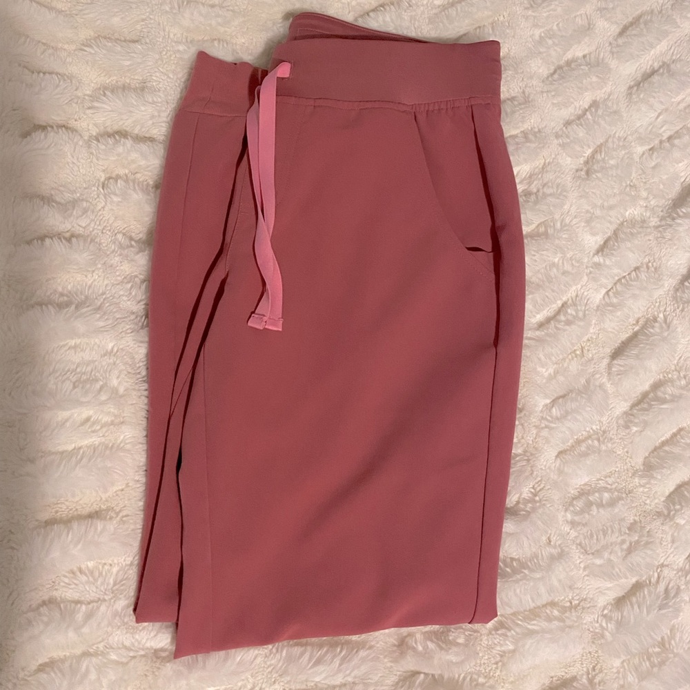 Limited Edition Figs BCA quartz Zamora joggers Small Petite
